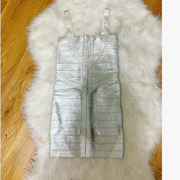 BEBE- Perfect NYE dress!✨ - Picture 3 of 6